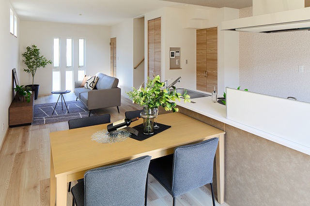 キッチンを横から見た写真